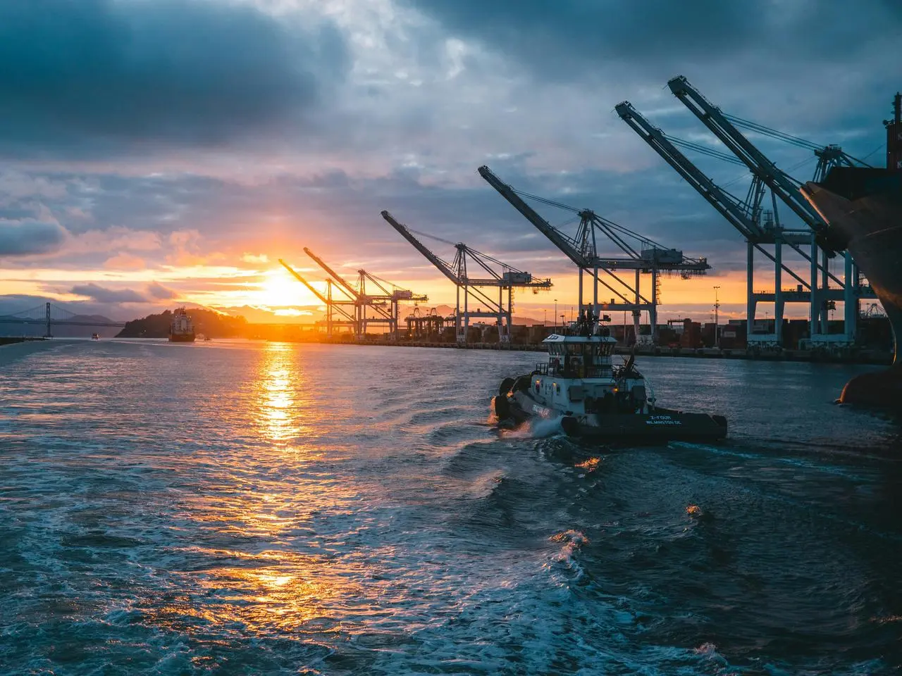 Why Port Automation Cannot Simply Be Copied Into Airports And Factories